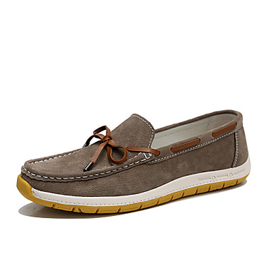 sporty boat shoes